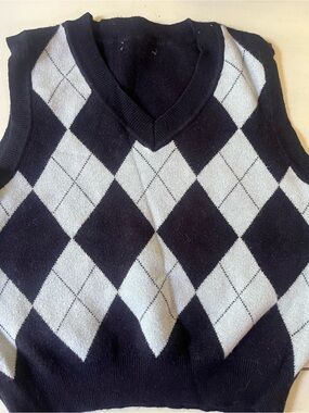 Classic Navy & Light Blue Argyle V-Neck Sweater Vest (Abercrombie)